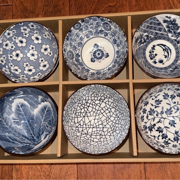 Elegant Blue and White Ceramic Rice Bowl Set of Six New - Picture 1 of 3